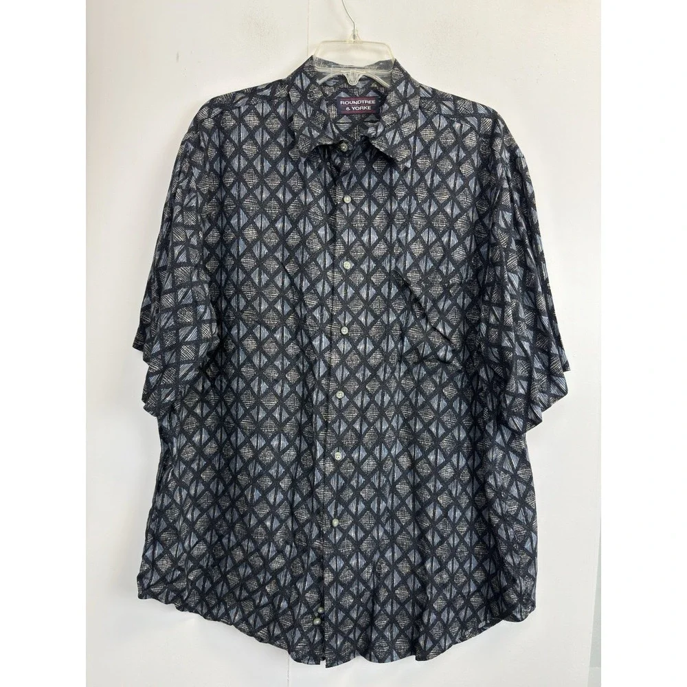 Lot of 2 Roundtree & Yorke Shirts Mens Large Printed Design Button Up Blue Rayon